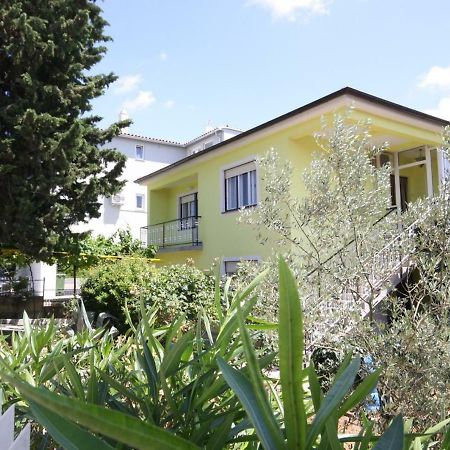 Two bedroom apartment, nice neighborhood, free parking, WiFi Pula Exterior foto