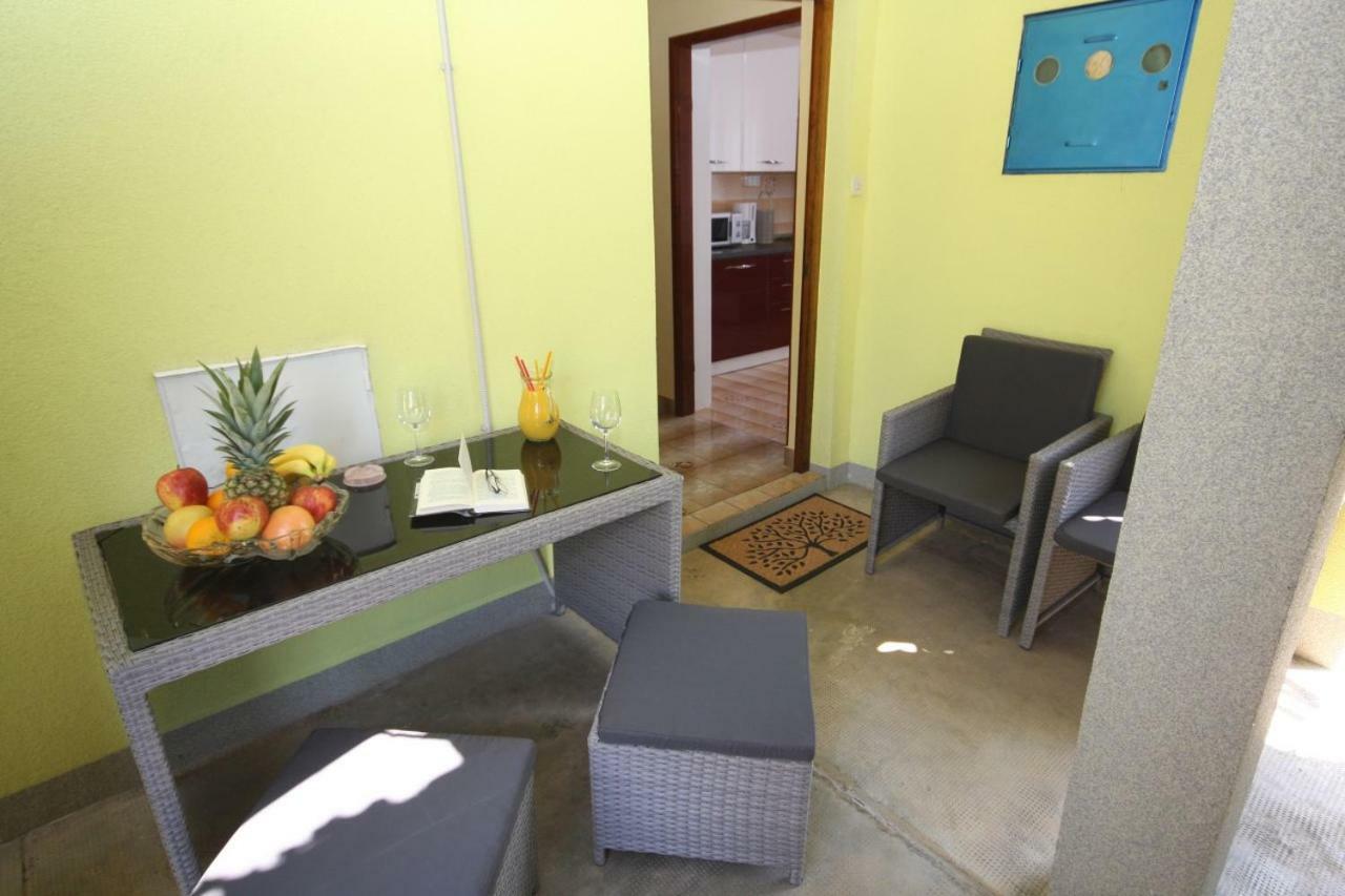 Two bedroom apartment, nice neighborhood, free parking, WiFi Pula Exterior foto