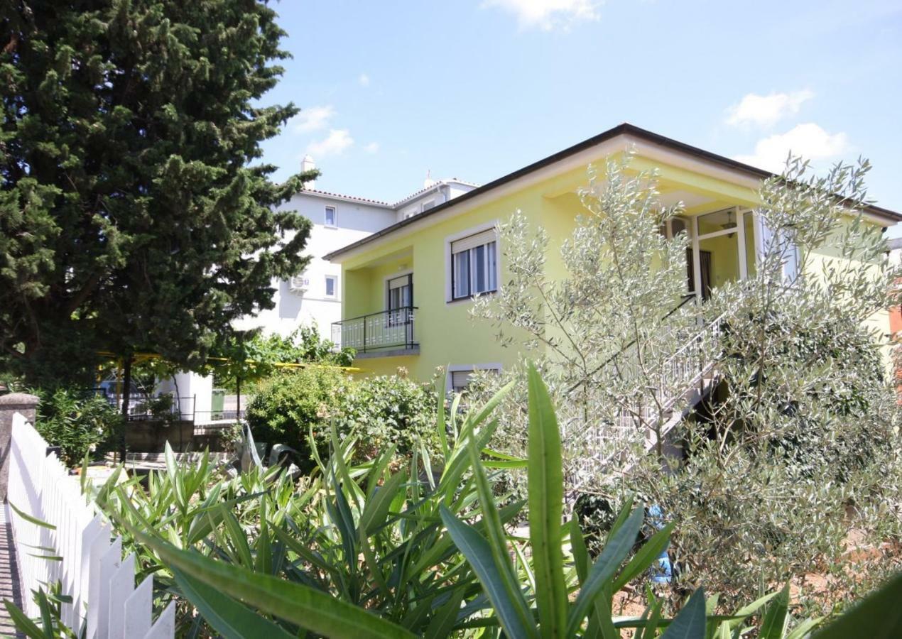Two bedroom apartment, nice neighborhood, free parking, WiFi Pula Exterior foto