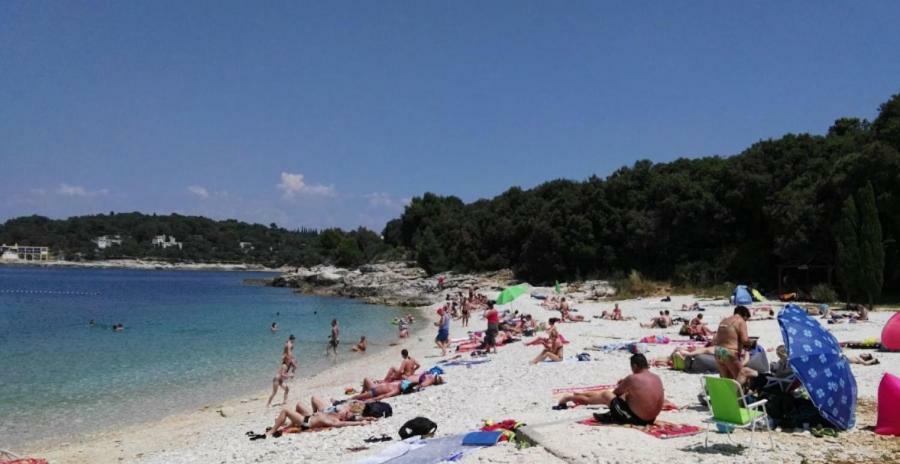 Two bedroom apartment, nice neighborhood, free parking, WiFi Pula Exterior foto